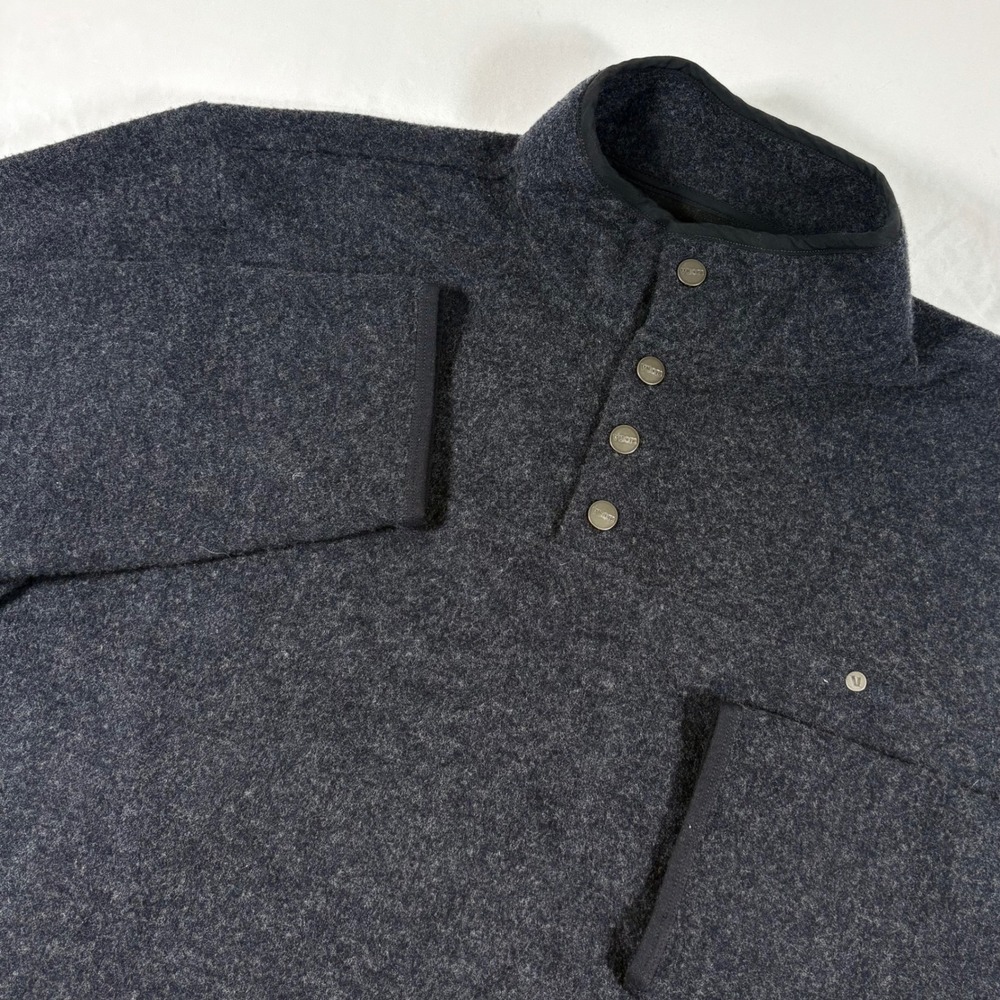 Vuori Men's XL Wool Blend Snap Mock Neck Snap Button Navy Blue Pullover Outdoor